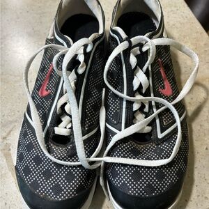 Women’s golf shoes. Size 6 Nike.